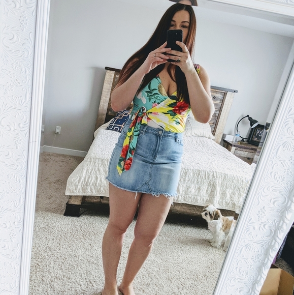 🆕🌿FLORAL BODYSUIT🌿 - Picture 4 of 13